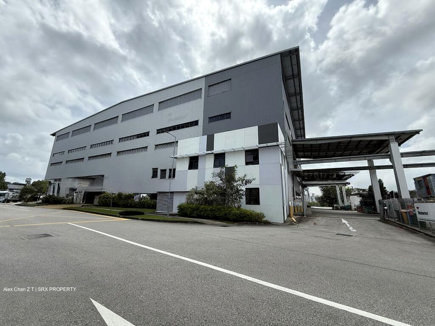 Loyang Crescent (D17), Factory #578706091